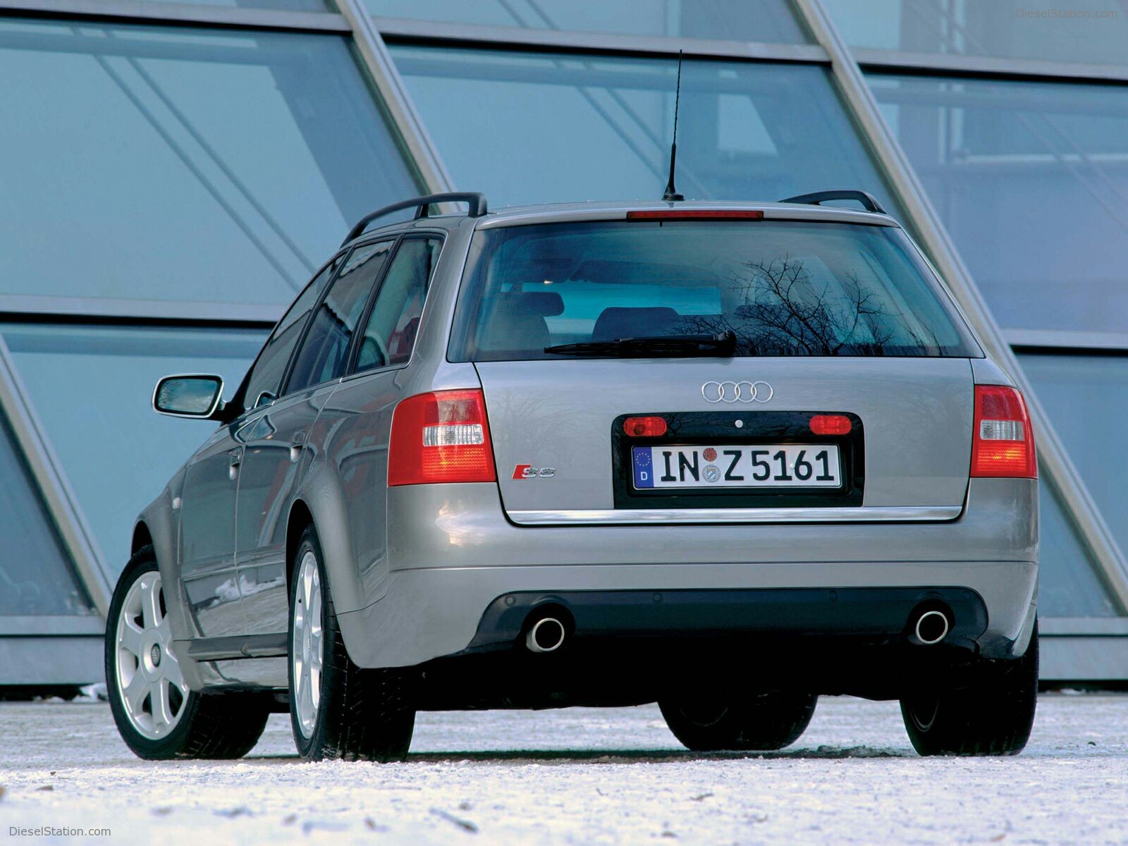 Audi S6 Avant (1998)